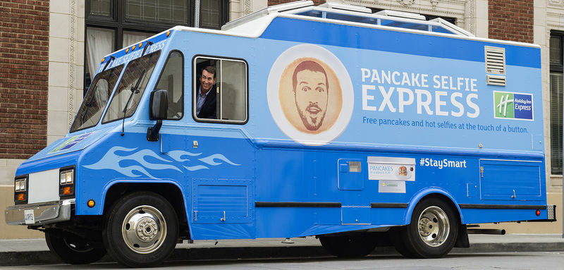 Selfie-Adorned Pancakes