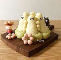 Sculptural Cartoon Breads Image 4