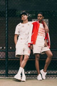 Androgynous Athletic Fashions Image 4