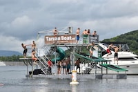 Floating Waterparks Image 3