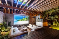 Intimate Patio Lounges Image 4