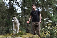 Grippable Leash Attachments Image 5