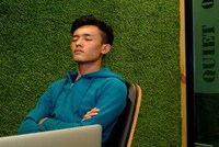 Massage-Delivering Hoodies Image 2