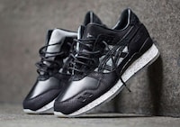 Split-Tongue Sneakers Image 2