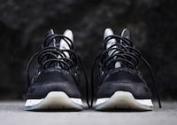 Split-Tongue Sneakers Image 7