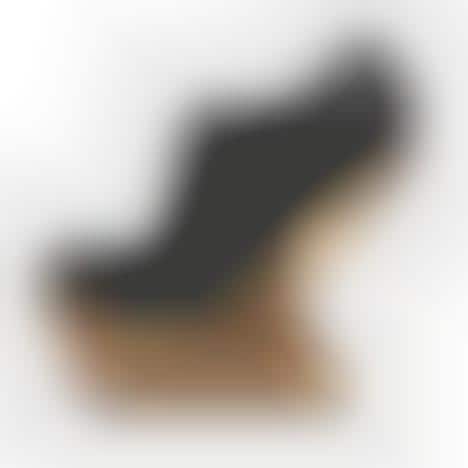 3D-Printed Gold Pumps
