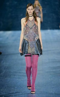 Contemporary Folkloric Fashion Image 8