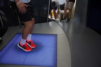 Pop-Up Shoe Stores Image 4