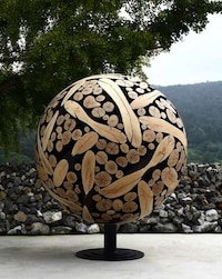 Discarded Tree Trunk Sculptures Image 6