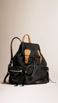 Versatile Haute Knapsacks Image 2