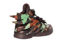 Winged Camo-Printed Shoes Image 2