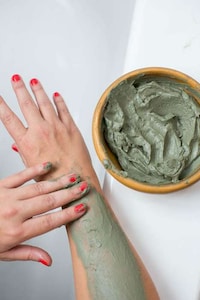 DIY Luxe Body Wraps Image 4