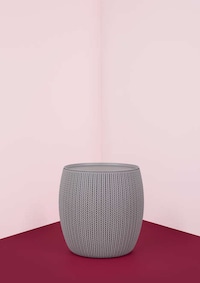 3D Knit Plastic Decor Image 2