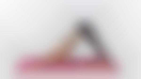 Alignment-Aiding Yoga Mats
