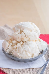 Festive Cheesecake Ice Creams Image 2