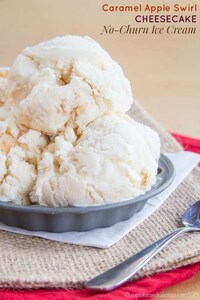 Festive Cheesecake Ice Creams Image 4