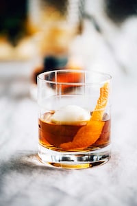 Plum-Infused Classic Cocktails Image 2