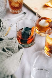 Plum-Infused Classic Cocktails Image 5