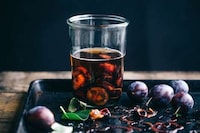 Plum-Infused Classic Cocktails Image 8