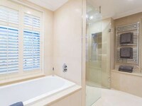 High-End Student Housing Image 4