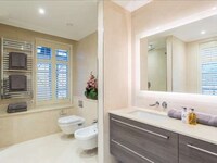 High-End Student Housing Image 7
