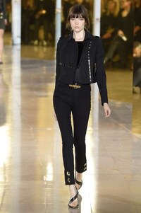 Sultry Military Fashion Image 3