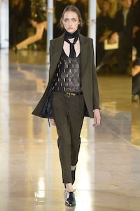 Sultry Military Fashion Image 4