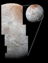 Red-Tinged Moon Photos Image 2