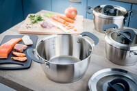 Streamlined Stackable Cookware Image 3