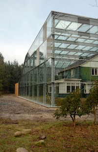 Glass-Covered Memorial Sites Image 5