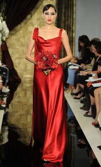 Flapper-Friendly Bridal Couture Image 3