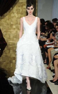Flapper-Friendly Bridal Couture Image 5