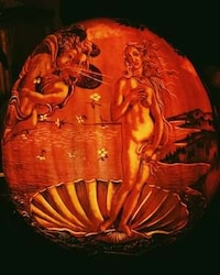 Professional Pumpkin Carvings Image 7