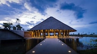 Parasol-Roofed Pavilions Image 4