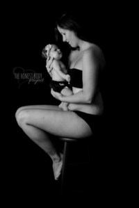 Candid Postpartum Photography Image 3