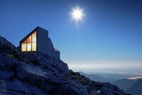 Multi-Tiered Mountain Homes Image 7