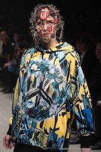 Exaggerated Graphic Couture Image 3