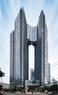 Slender Skyscraper Designs Image 8