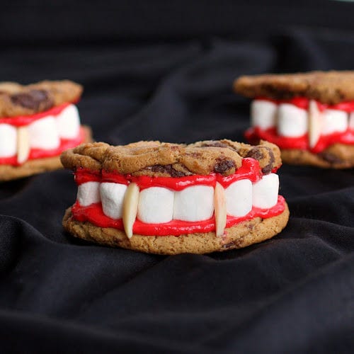 60 Festive Halloween Desserts