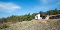 Hillside Mountain Homes Image 2