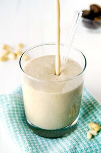 Cashew Date Smoothies Image 2