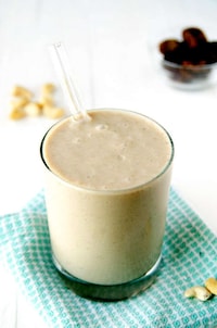 Cashew Date Smoothies Image 3