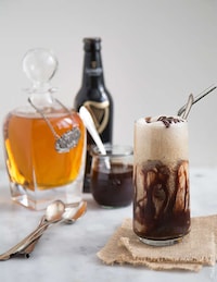 Whiskey Ice Cream Floats Image 5
