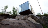 Cozy Cantilevered Cabins Image 4