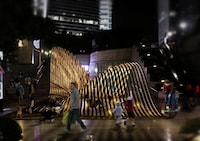 Wavy Wooden Sculptures Image 5