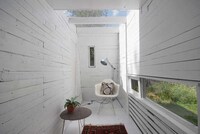 Relaxing Garden Getaways Image 6