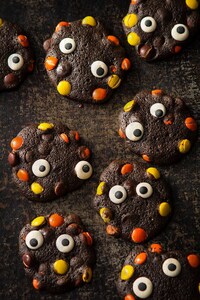 Monstrous Eyeball Cookies Image 3