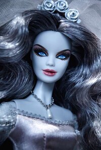 Elegant Zombie Dolls Image 3