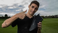 Laceless Soccer Cleats Image 2