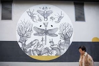 Intricate Linear Murals Image 4